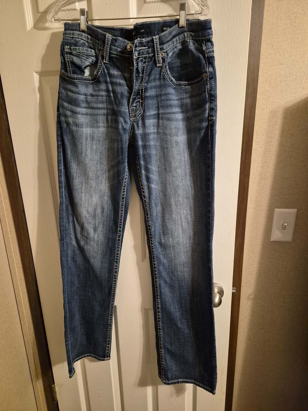 BKE Men’s Bootcut Jeans in Blue Wash